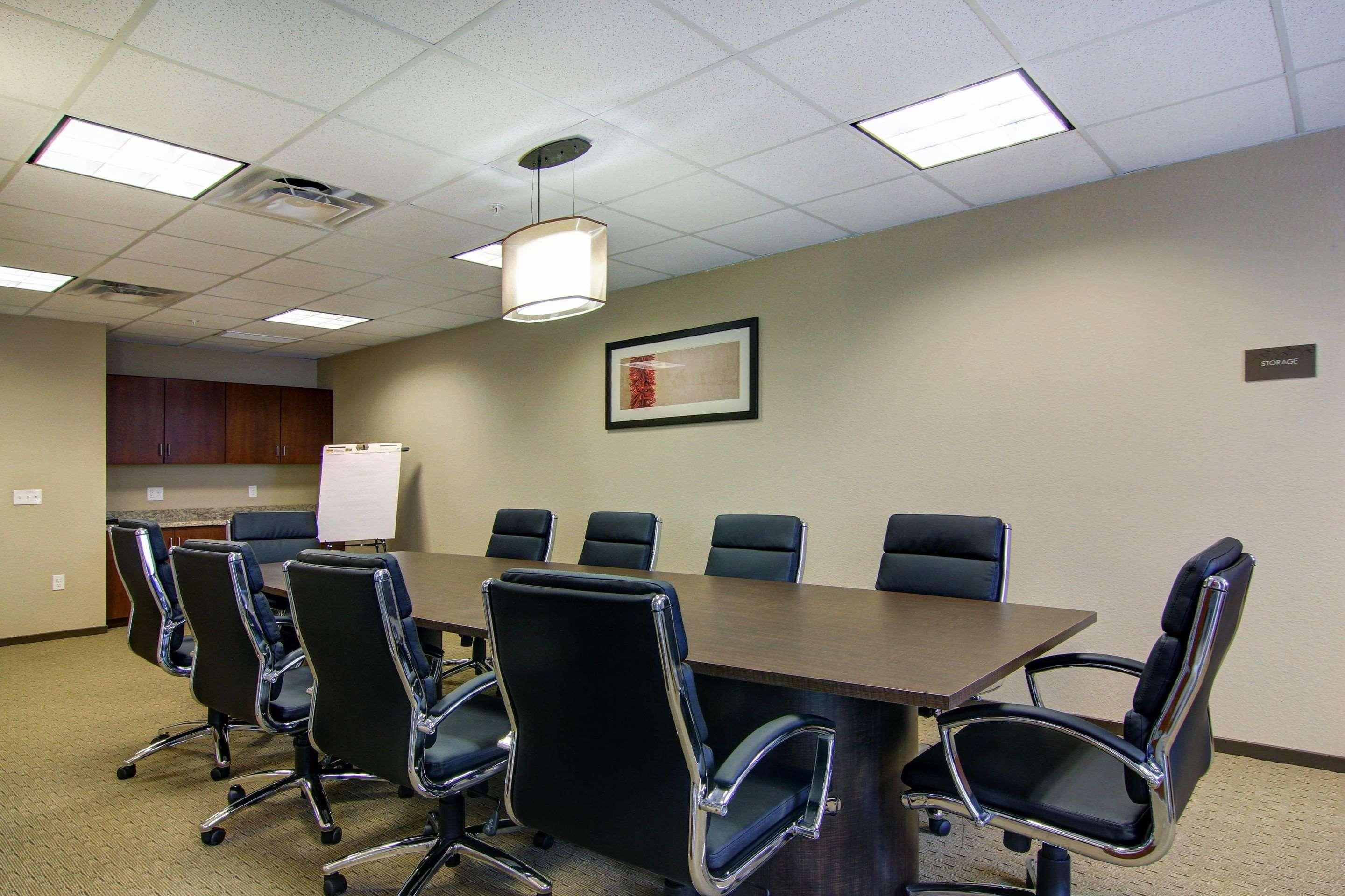 Comfort Suites Carlsbad Bagian luar foto