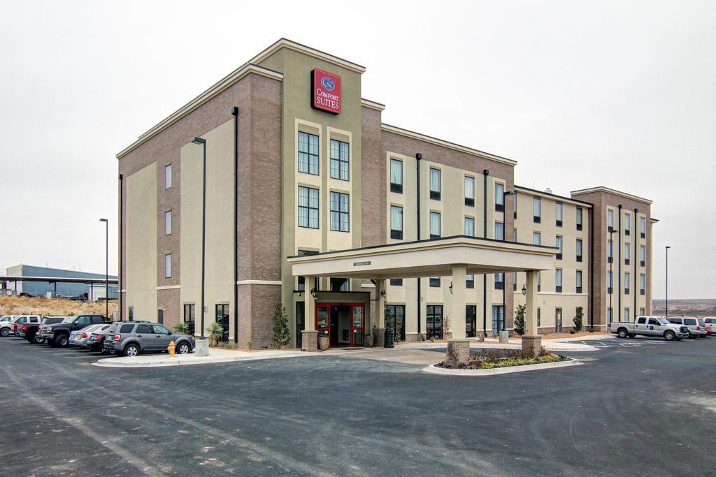 Comfort Suites Carlsbad Bagian luar foto
