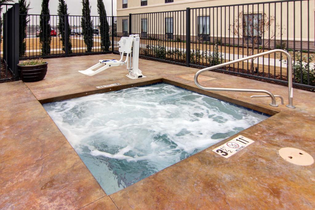 Comfort Suites Carlsbad Bagian luar foto