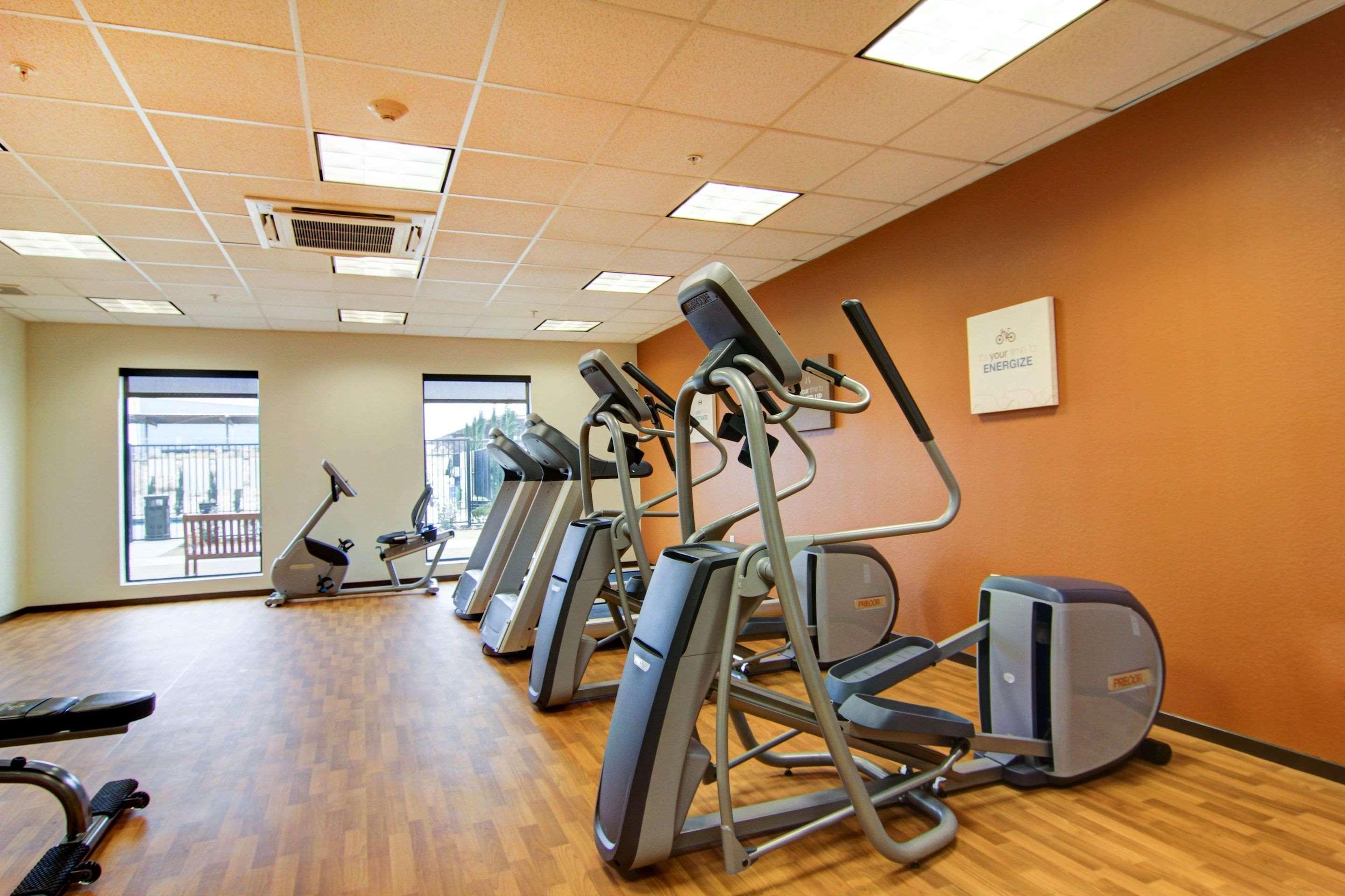Comfort Suites Carlsbad Bagian luar foto