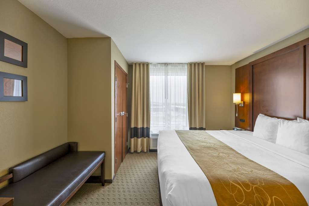 Comfort Suites Carlsbad Ruang foto